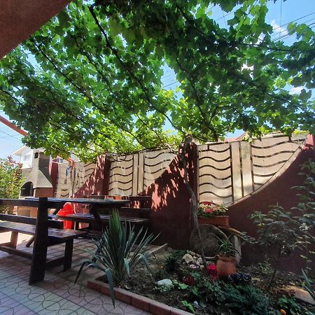 Casa Ultraviolet Hotell Năvodari Exteriör bild