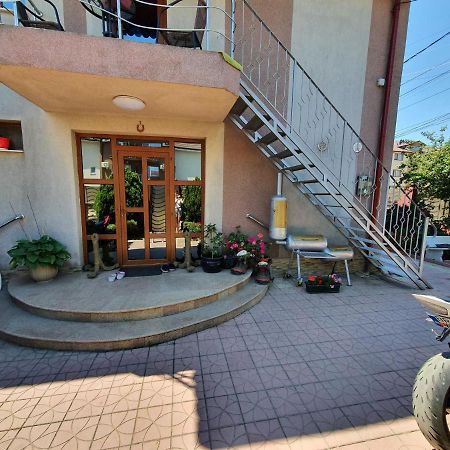 Casa Ultraviolet Hotell Năvodari Exteriör bild
