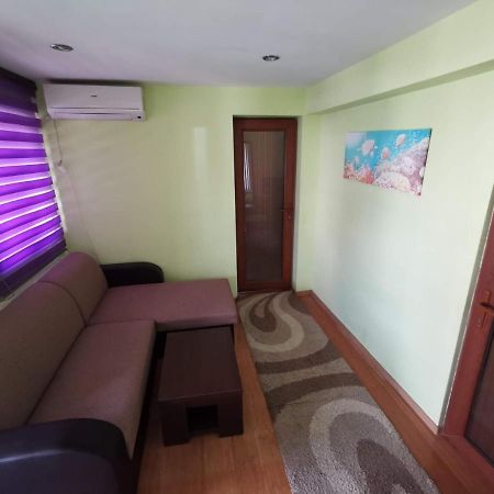 Casa Ultraviolet Hotell Năvodari Exteriör bild