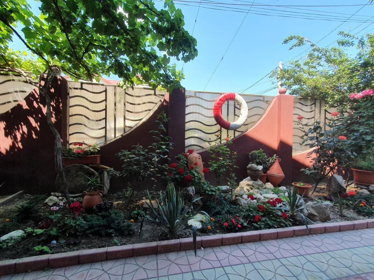 Casa Ultraviolet Hotell Năvodari Exteriör bild