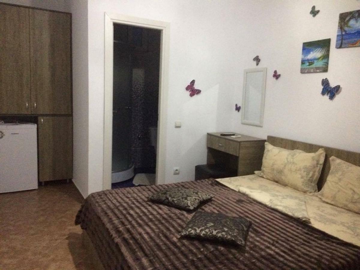 Casa Ultraviolet Hotell Năvodari Exteriör bild