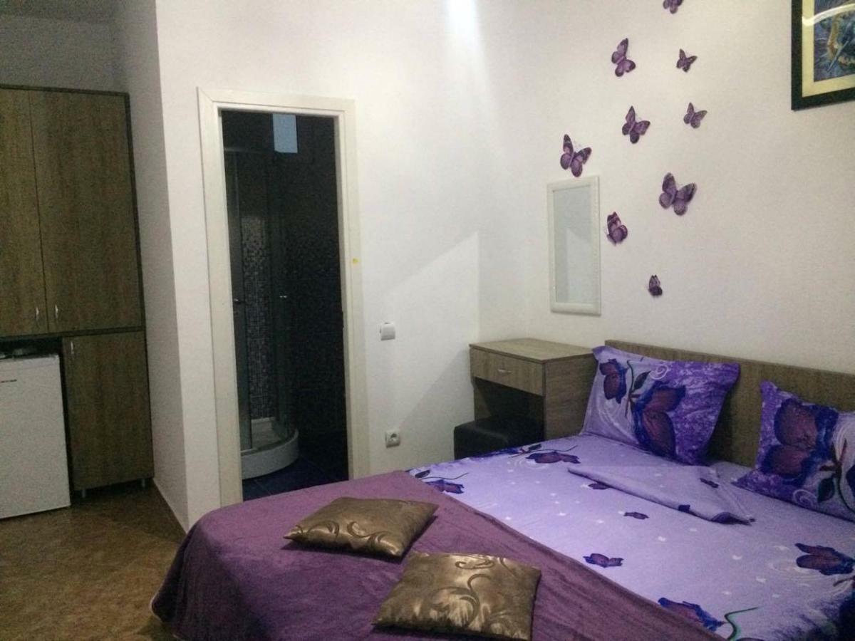 Casa Ultraviolet Hotell Năvodari Exteriör bild