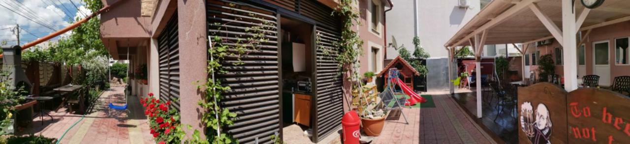 Casa Ultraviolet Hotell Năvodari Exteriör bild